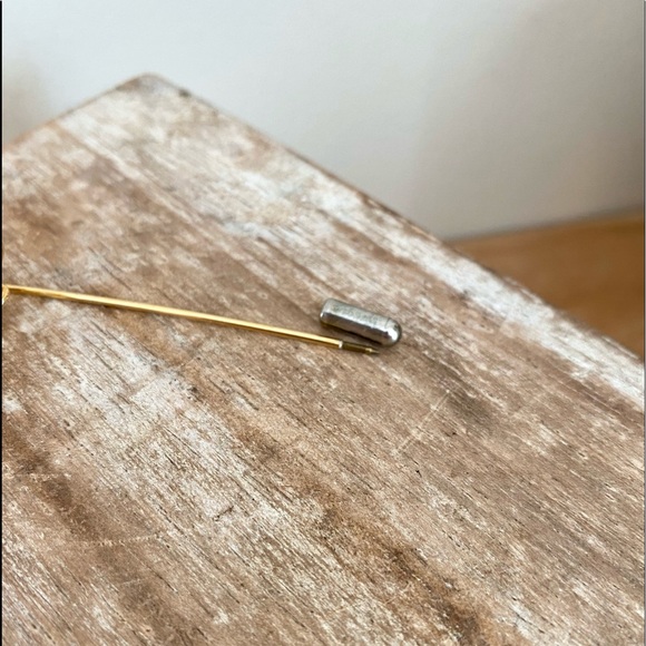 Vintage Pearl & Gold Hat Stick Pin - Picture 6 of 6